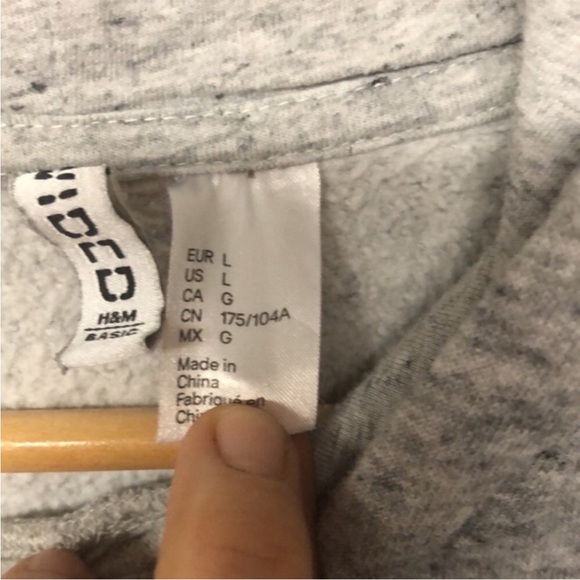 H&M Grey Crop Soft Hooded Sweater - Picture 8 of 10